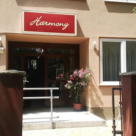 HajdúszoboszlóHarmony Panzio住宿加早餐旅馆 外观 照片